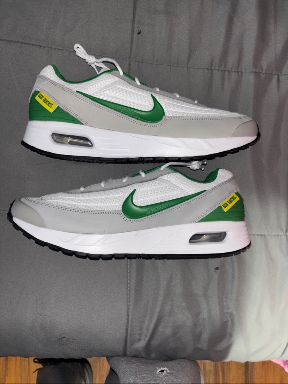 Air Max Oregons Nike White, Green & Gray Low-Top Sneakers size 15